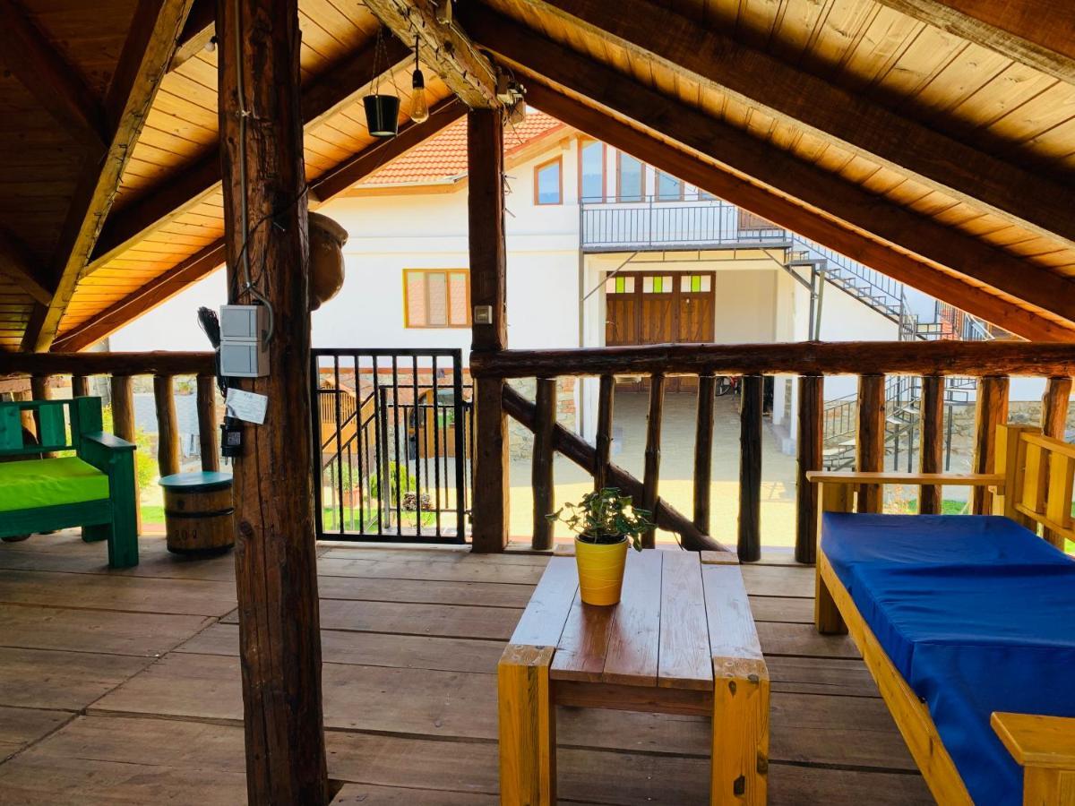 Hotel Casa "La Moara Din Gradina" à Eftimie Murgu Extérieur photo