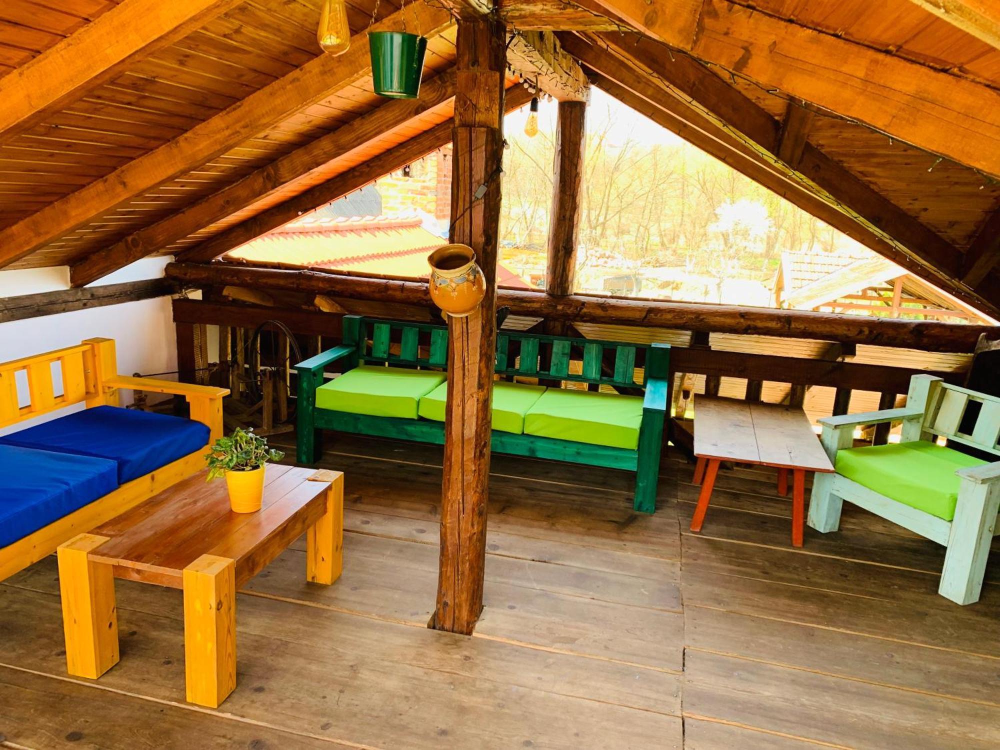 Hotel Casa "La Moara Din Gradina" à Eftimie Murgu Extérieur photo