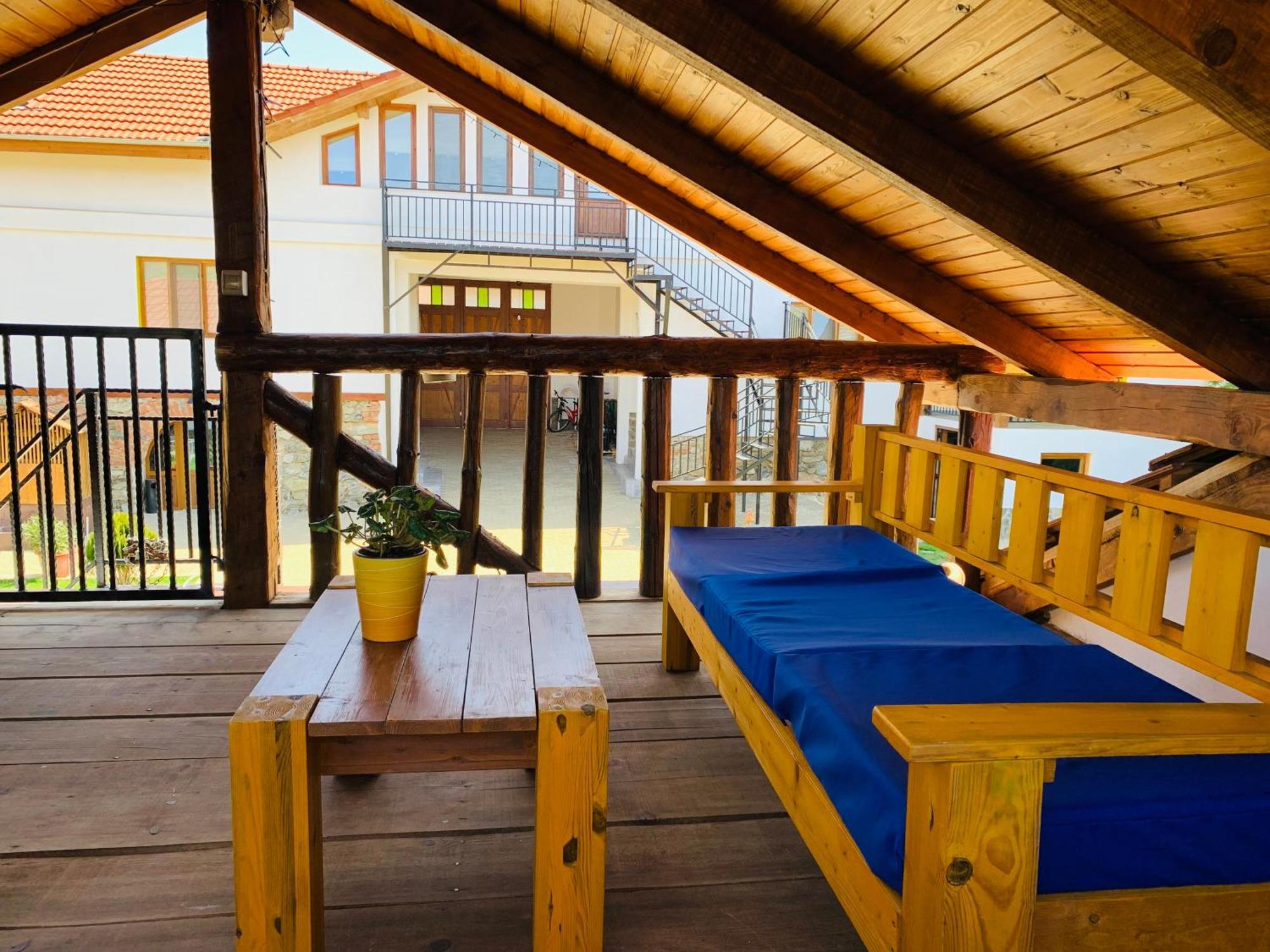 Hotel Casa "La Moara Din Gradina" à Eftimie Murgu Extérieur photo
