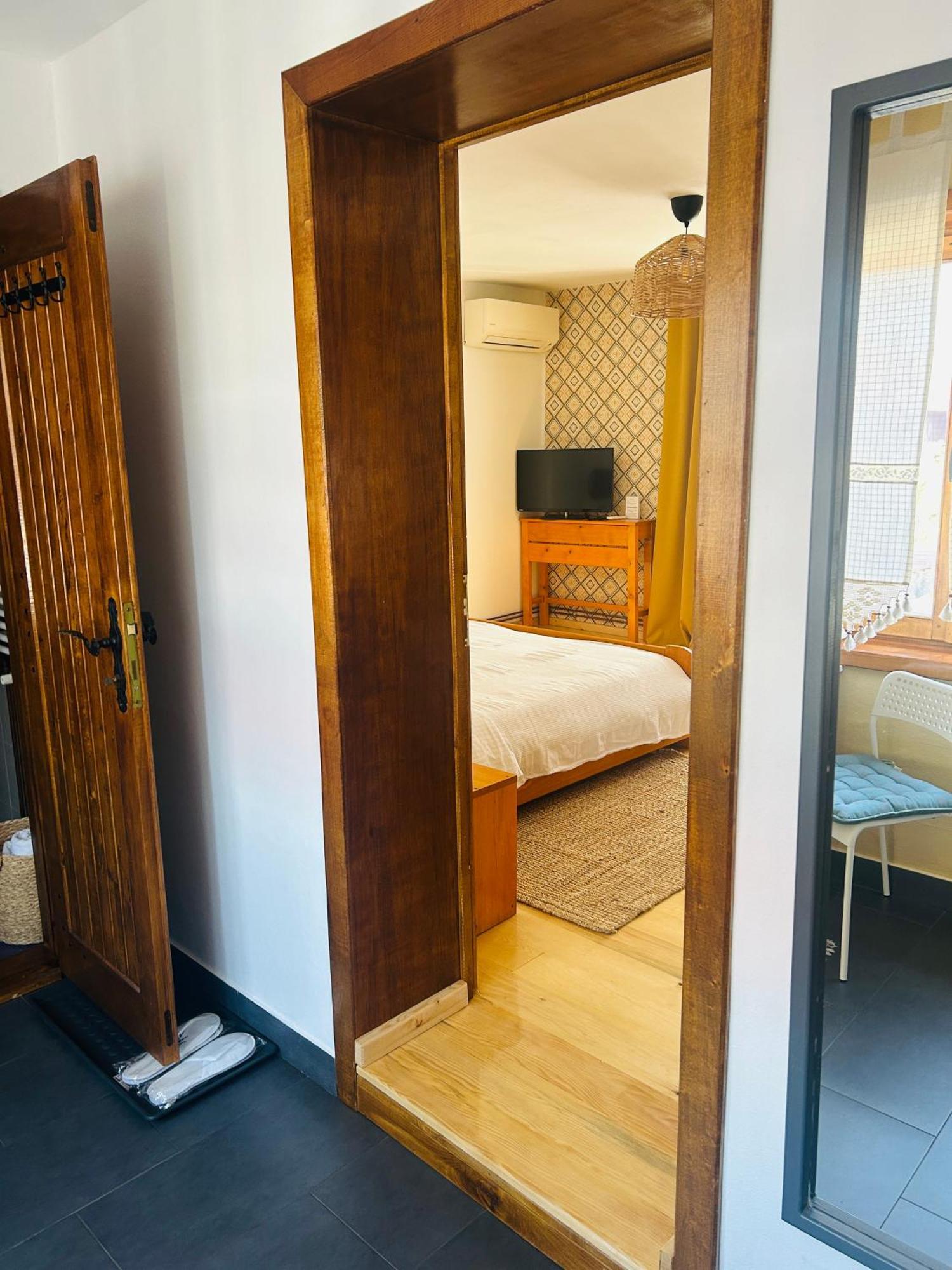 Hotel Casa "La Moara Din Gradina" à Eftimie Murgu Extérieur photo